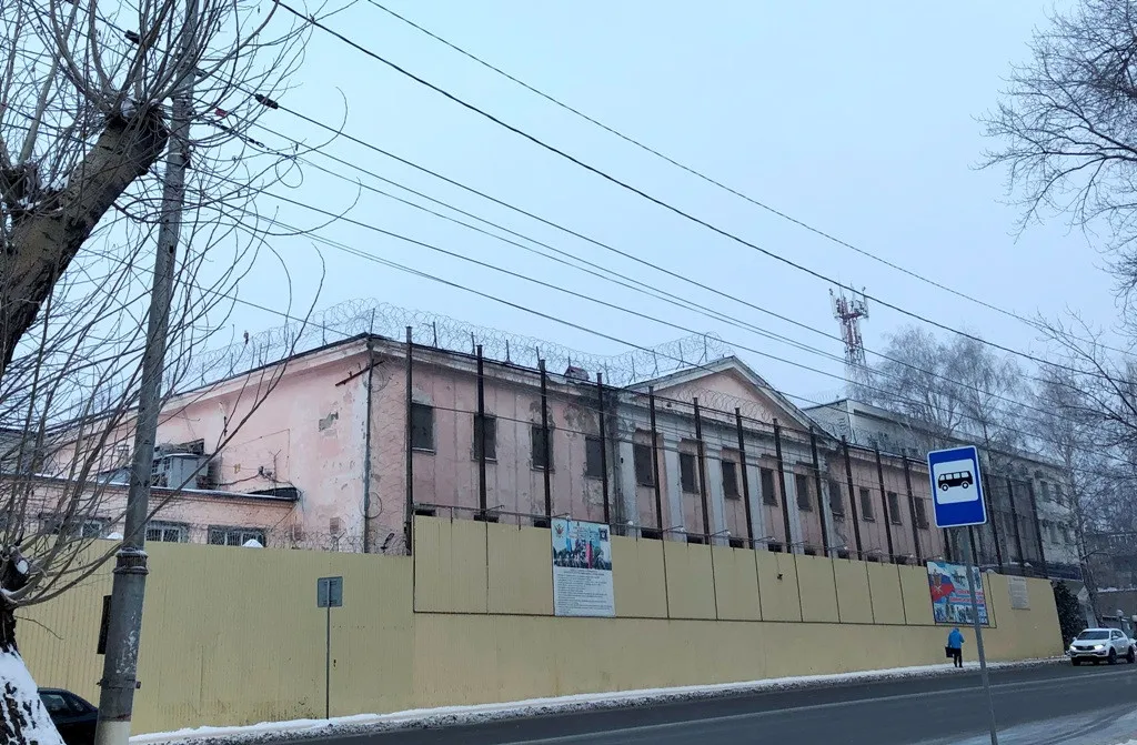 Суд оставил под стражей обвиняемую в деле чёрных риелторов