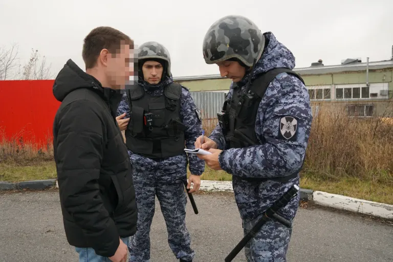 Росгвардейцы дважды за день задержали вора спиртного в Димитровграде