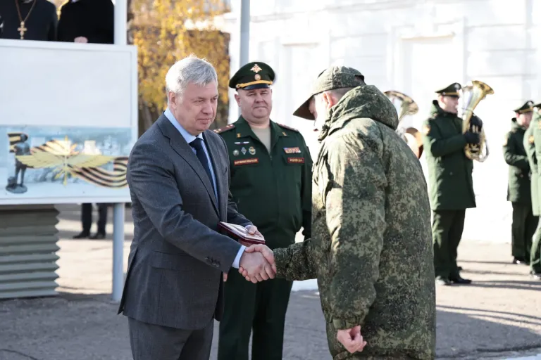 Четырём ульяновским бойцам вручили медали за отвагу